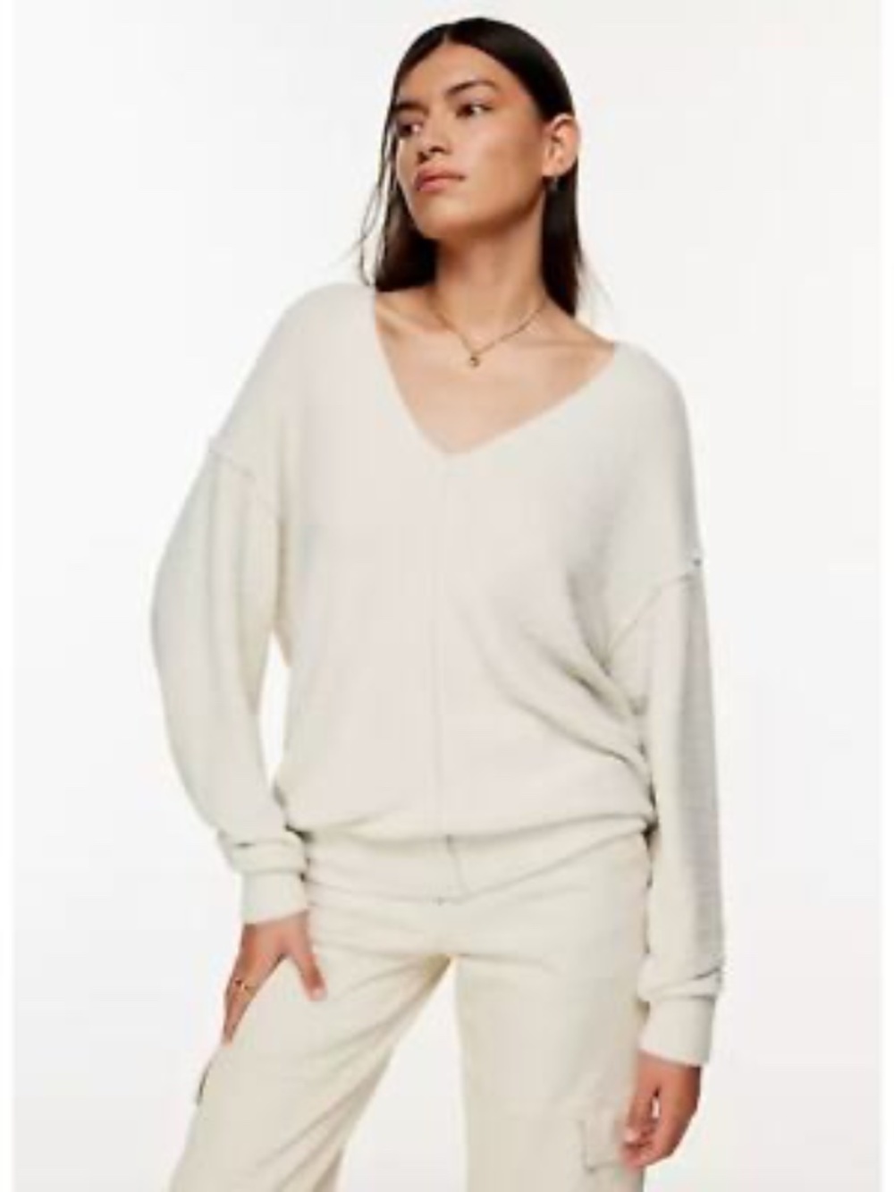 Aritzia Wilfred Free  Hush Knit V-Neck Sweater